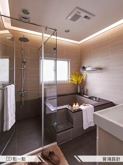 8 iDiD bathroom 69873