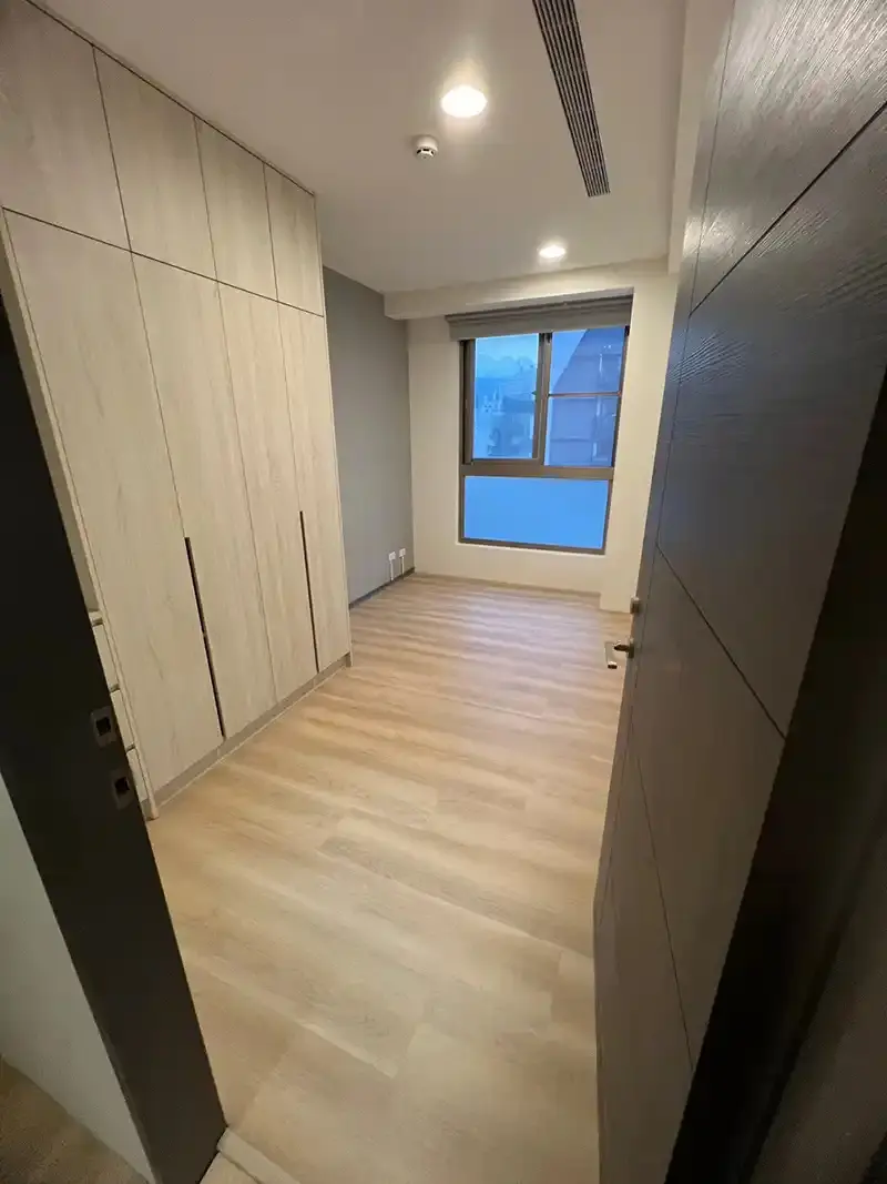 次臥